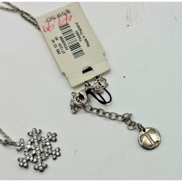 Talbots Snowflake Necklace Silver Tone Crystal‎ Pendant Holiday Jewelry New Tags - Picture 5 of 8